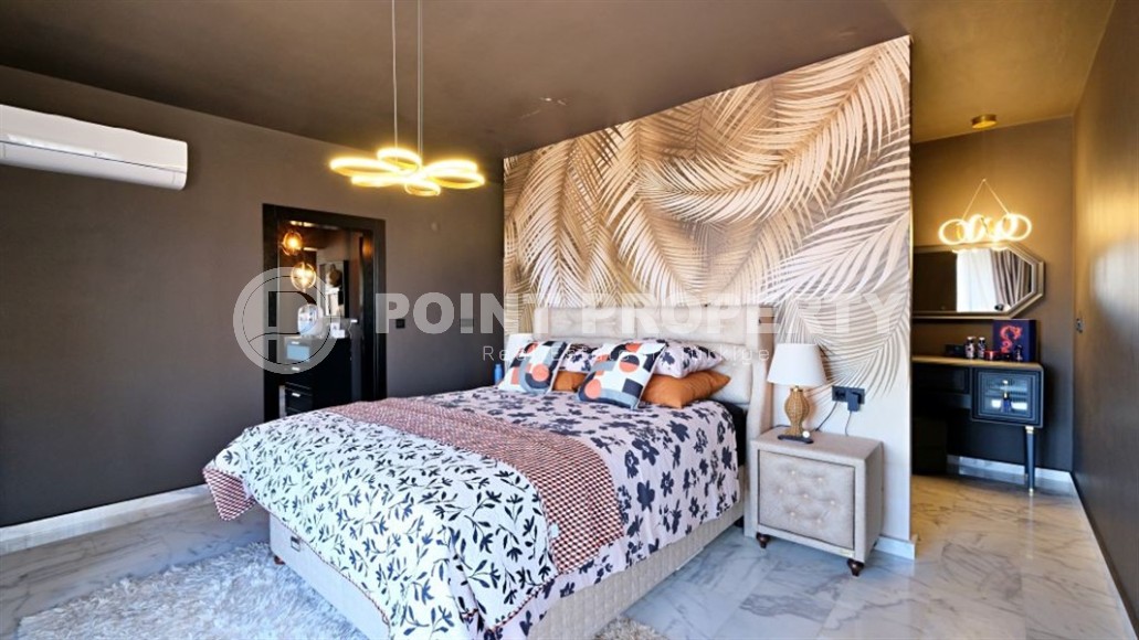 Villa built in 2007 with a new designer renovation, in the modern area of Alanya - Mahmutlar-id-7559-photo-14