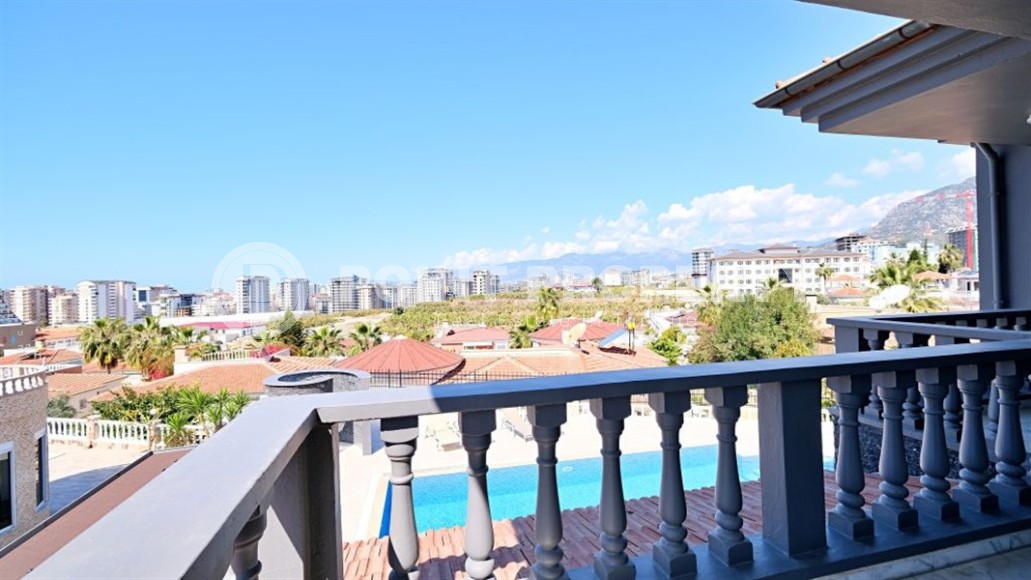 Villa built in 2007 with a new designer renovation, in the modern area of Alanya - Mahmutlar-id-7559-photo-23