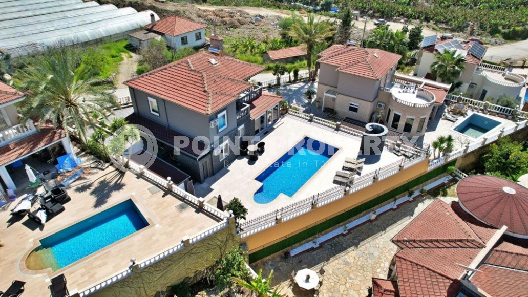Villa built in 2007 with a new designer renovation, in the modern area of Alanya - Mahmutlar-id-7559-photo-28