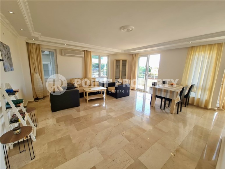 Cozy apartment with furniture and household appliances in a picturesque area of Alanya - Upper Oba-id-7561-photo-2