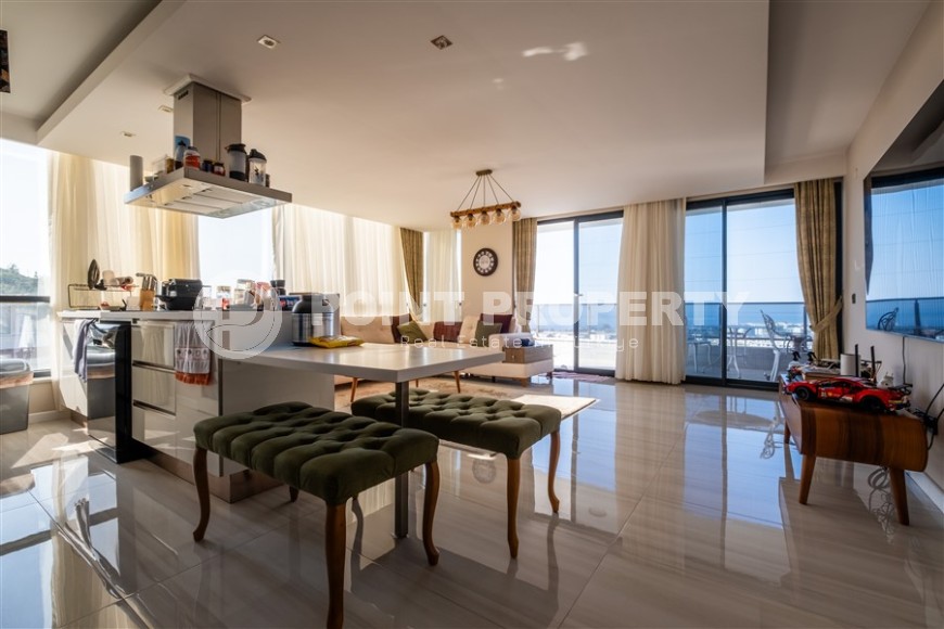 Bright, comfortable apartment with panoramic sea views, in a modern residential complex with rich internal infrastructure-id-7563-photo-4