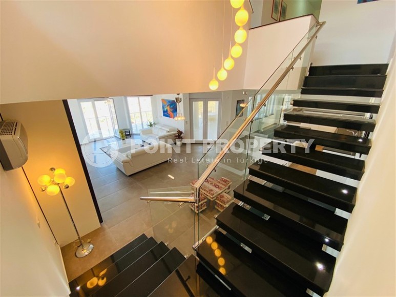 Трехэтажная вилла 5+2 с панорамным видом на море, в четырех с половиной километрах от пляжа и набережной-id-7570-фото-15