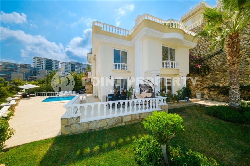 Three-storey villa 4+1 with panoramic sea views, two kilometers from the beach and promenade-id-7572-photo-2