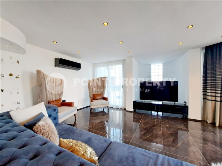 Villa with designer renovation, four bedrooms and views of the Mediterranean Sea in the Kargicak area-id-5293-photo-2