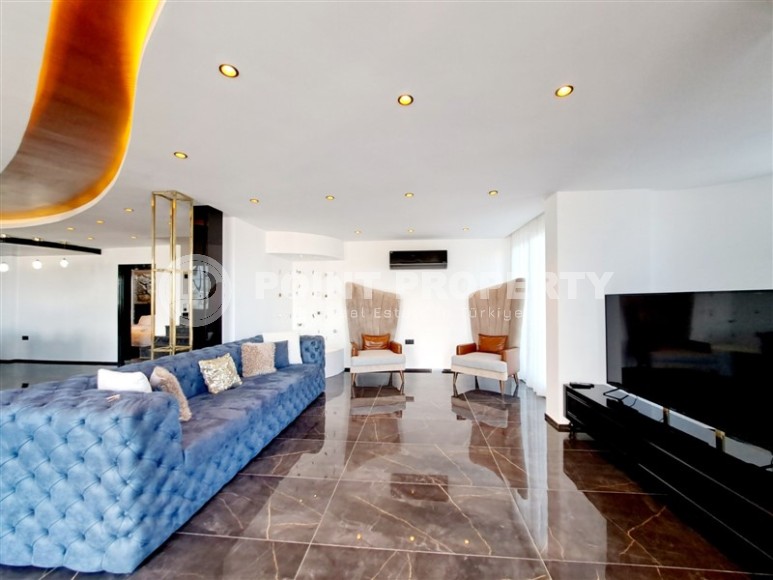 Villa with designer renovation, four bedrooms and views of the Mediterranean Sea in the Kargicak area-id-5293-photo-4