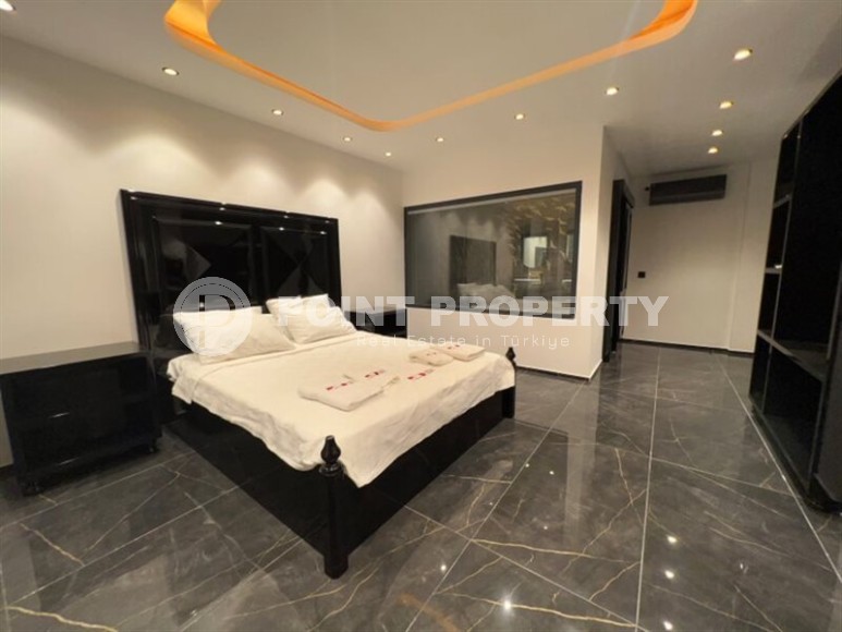 Villa with designer renovation, four bedrooms and views of the Mediterranean Sea in the Kargicak area-id-5293-photo-10