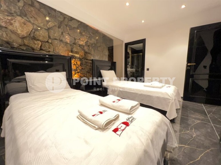 Villa with designer renovation, four bedrooms and views of the Mediterranean Sea in the Kargicak area-id-5293-photo-14