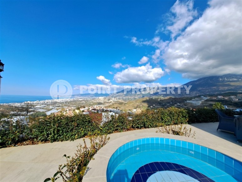 Villa with designer renovation, four bedrooms and views of the Mediterranean Sea in the Kargicak area-id-5293-photo-25