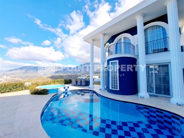 Villa with designer renovation, four bedrooms and views of the Mediterranean Sea in the Kargicak area-id-5293-photo-27
