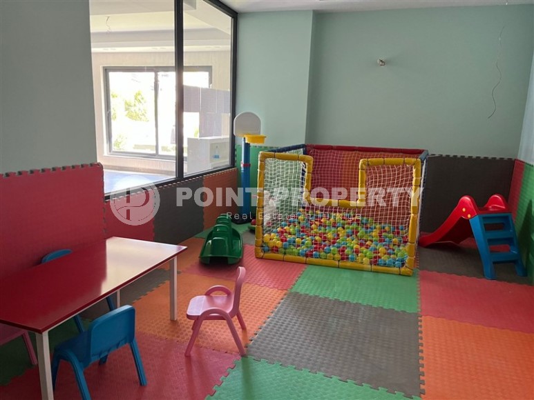 Apartments and duplexes in a new 9-storey residential complex in the resort area of Alanya - Avsallar-id-7575-photo-3