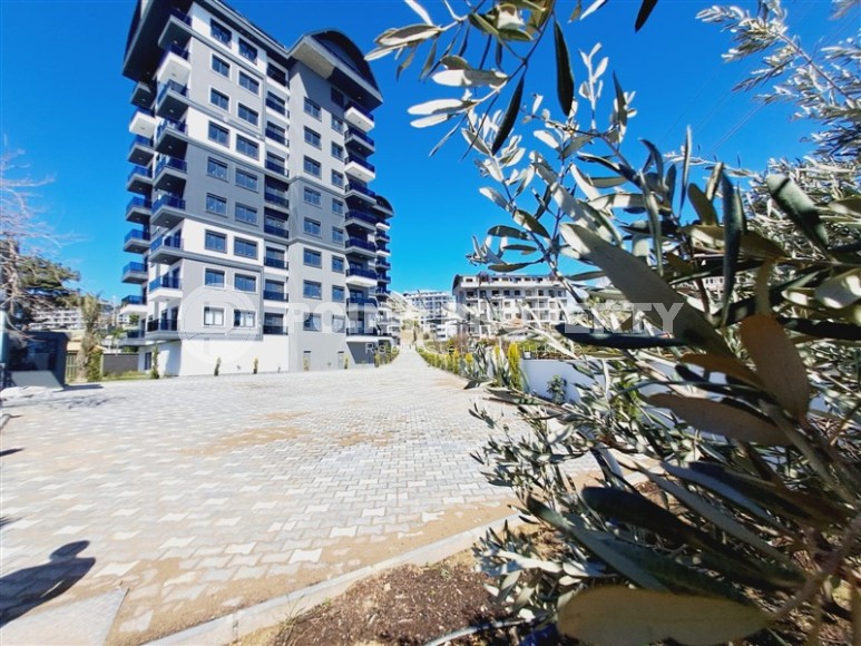 Apartments and duplexes in a new 9-storey residential complex in the resort area of Alanya - Avsallar-id-7575-photo-15