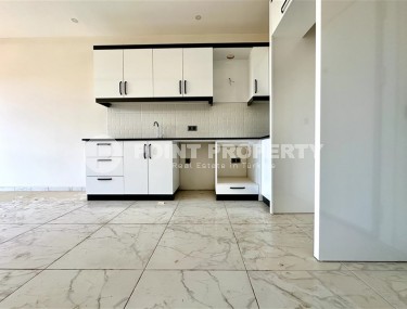 Spacious, bright 1+1 apartment one and a half kilometers from the sea, in a new area of Alanya - Upper Oba-id-7578-photo-3