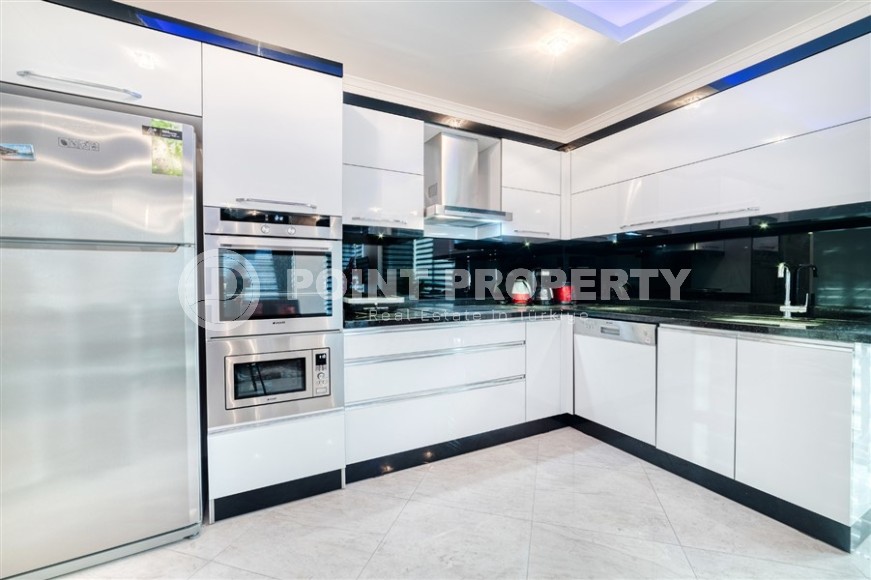 Комфортабельная квартира 3+1 с современным дизайном, на 3-м этаже в жилом комплексе с богатой внутренней инфраструктурой-id-7582-фото-4