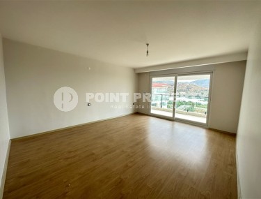 Spacious two-level apartment 4+1 on the 10th floor with an attic, one and a half kilometers from the sea-id-7591-photo-4