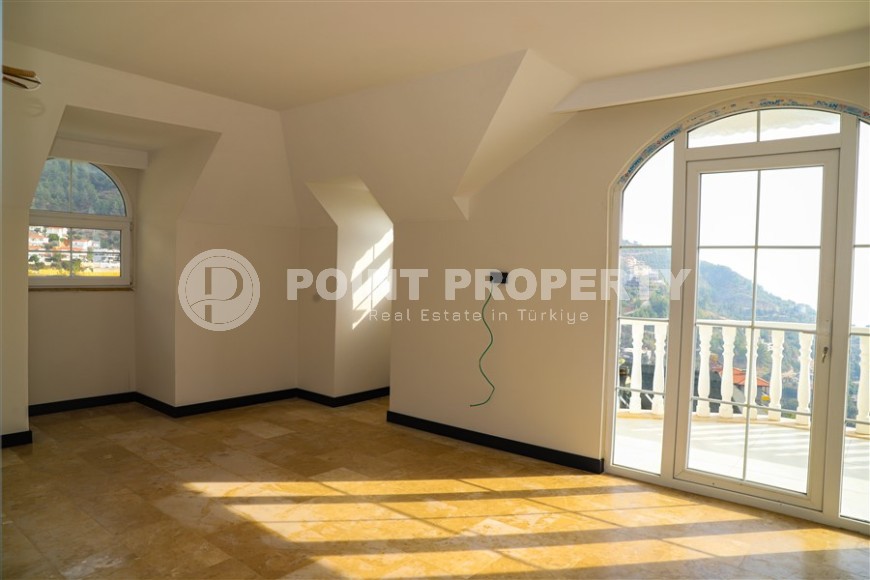 Атмосферная двухэтажная вилла 4+1 с бассейном и садом, в трех с половиной километрах от моря.-id-7597-фото-6