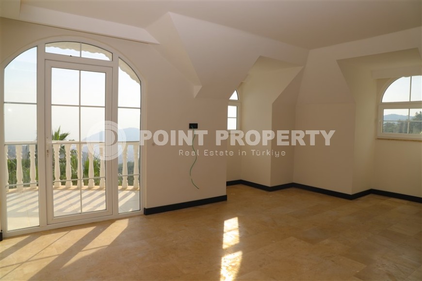 Атмосферная двухэтажная вилла 4+1 с бассейном и садом, в трех с половиной километрах от моря.-id-7597-фото-7