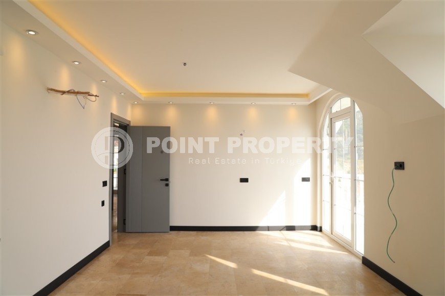 Атмосферная двухэтажная вилла 4+1 с бассейном и садом, в трех с половиной километрах от моря.-id-7597-фото-12