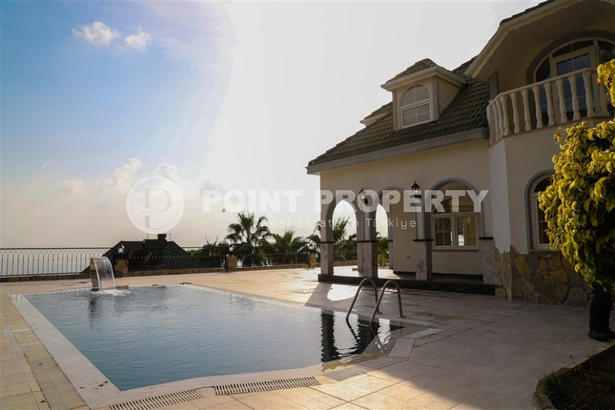 Атмосферная двухэтажная вилла 4+1 с бассейном и садом, в трех с половиной километрах от моря.-id-7597-фото-18