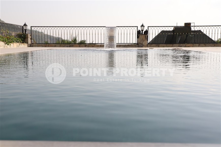 Атмосферная двухэтажная вилла 4+1 с бассейном и садом, в трех с половиной километрах от моря.-id-7597-фото-19