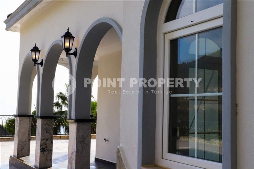 Атмосферная двухэтажная вилла 4+1 с бассейном и садом, в трех с половиной километрах от моря.-id-7597-фото-22