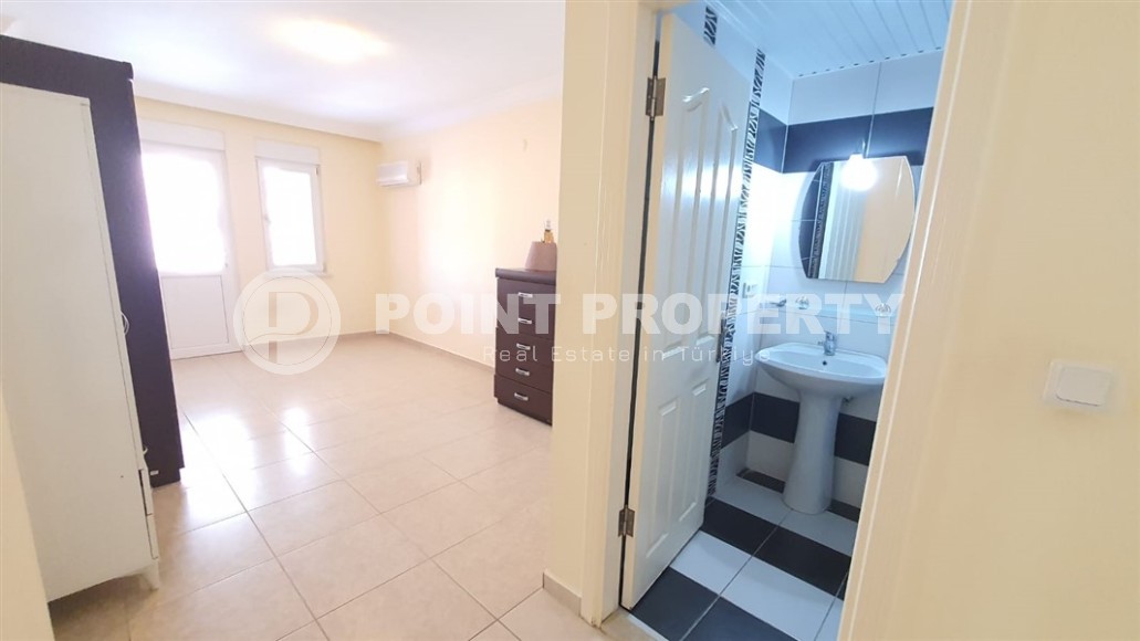 Светлая, просторная квартира 3+1, общей площадью 140 м2, в центре спокойного района Аланьи - Тосмур-id-7598-фото-5