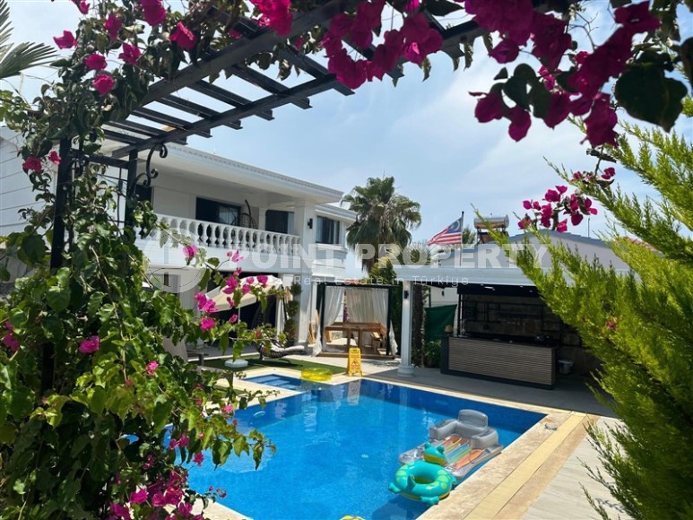 Просторная двухэтажная вилла 4+2 с новым ремонтом и современным дизайном,  в живописном, экологически чистом районе Аланьи - Тюрклер-id-7606-фото-22