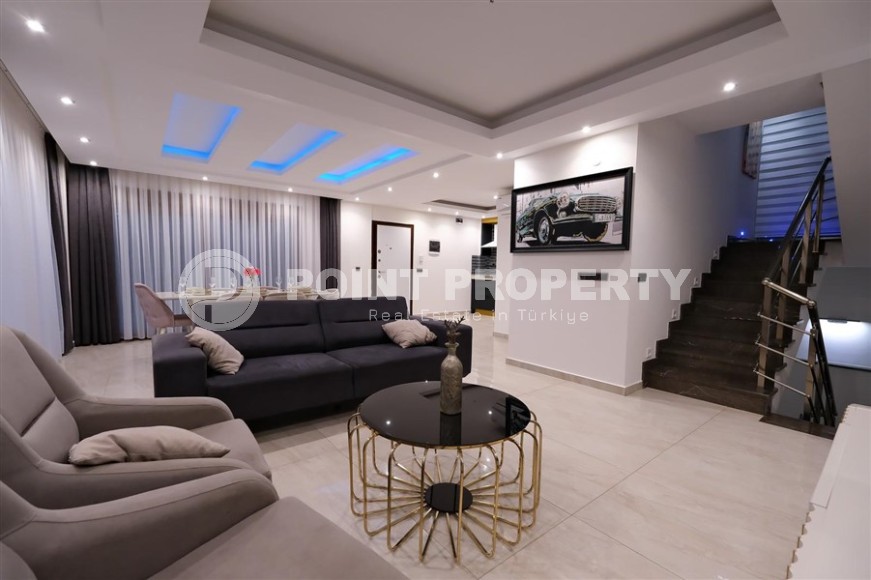 Elite detached villa with a swimming pool and a garden, in a prestigious area of Alanya - Bektas-id-7614-photo-3