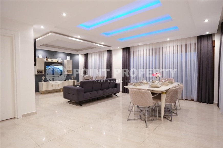 Elite detached villa with a swimming pool and a garden, in a prestigious area of Alanya - Bektas-id-7614-photo-4