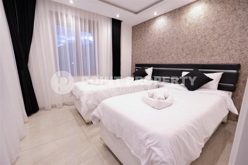 Elite detached villa with a swimming pool and a garden, in a prestigious area of Alanya - Bektas-id-7614-photo-12