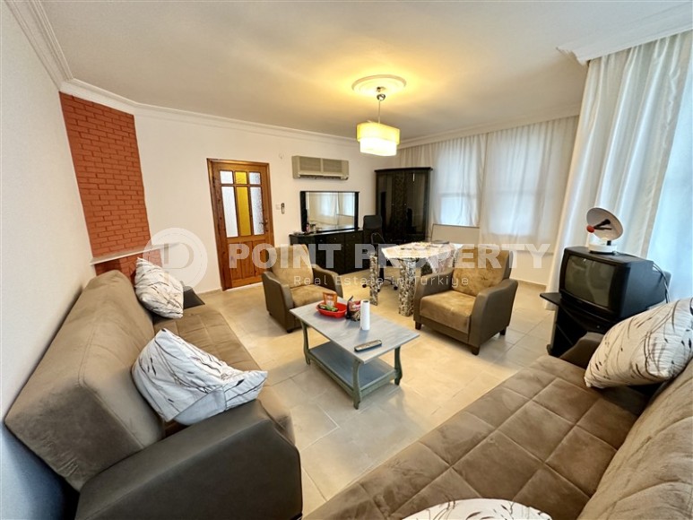 Furnished apartment 2+1 550 meters from the sea, in the center of the popular Mediterranean resort - Alanya-id-7618-photo-2
