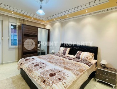 Inexpensive apartment with two bedrooms and spacious glazed balconies in the center of Mahmutlar-id-7624-photo-3