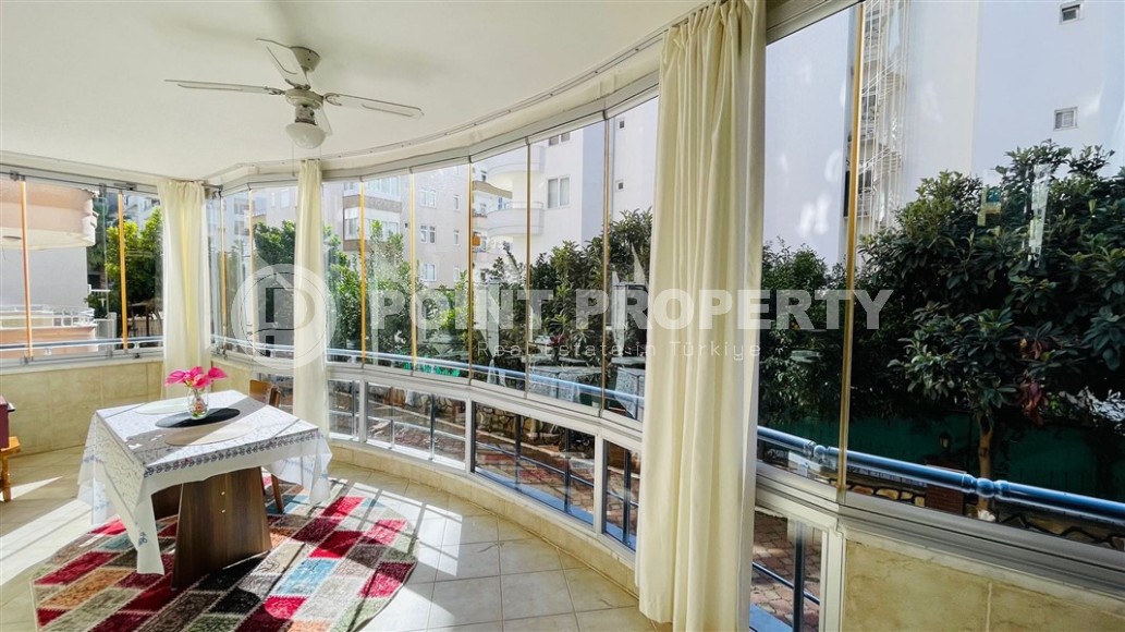 Inexpensive apartment with two bedrooms and spacious glazed balconies in the center of Mahmutlar-id-7624-photo-10