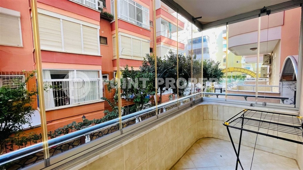Inexpensive apartment with two bedrooms and spacious glazed balconies in the center of Mahmutlar-id-7624-photo-14
