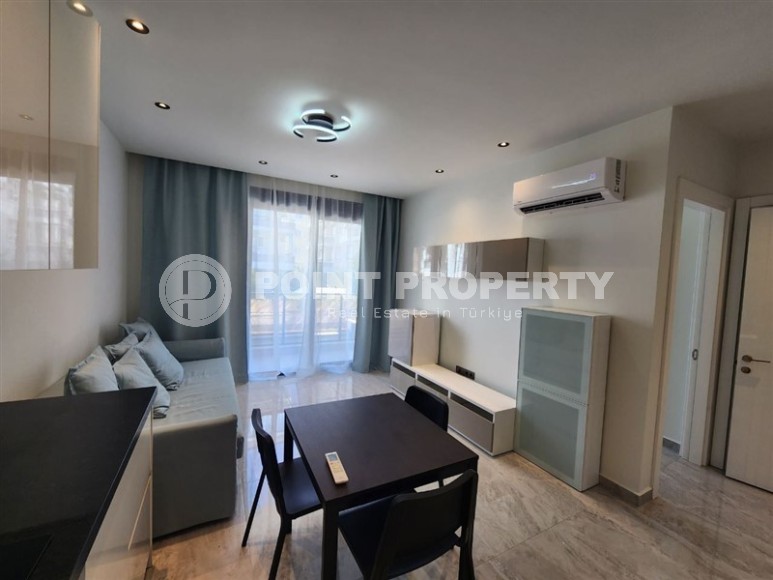 Новая готовая к проживанию квартира 1+1 в 250 метрах от моря, в  центре европейского района Аланьи - Оба-id-7628-фото-3