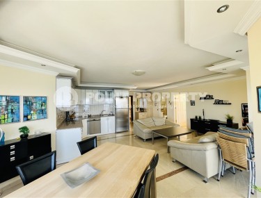 Panoramic apartment with luxurious views of the sea and Mount Kale, in the center of a quiet area of Alanya - Tosmur-id-7631-photo-2