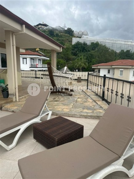 Detached villa with a swimming pool and garden area, four and a half kilometers from the sea-id-7633-photo-10