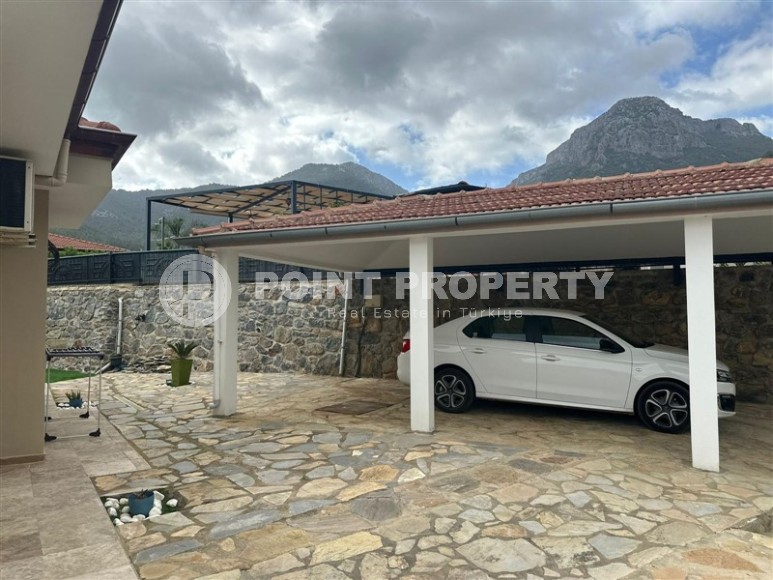 Detached villa with a swimming pool and garden area, four and a half kilometers from the sea-id-7633-photo-13