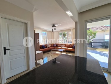 Готовая к проживанию двухэтажная вилла с панорамным видом на море, в престижном районе Аланьи - Бекташ-id-7634-фото-5