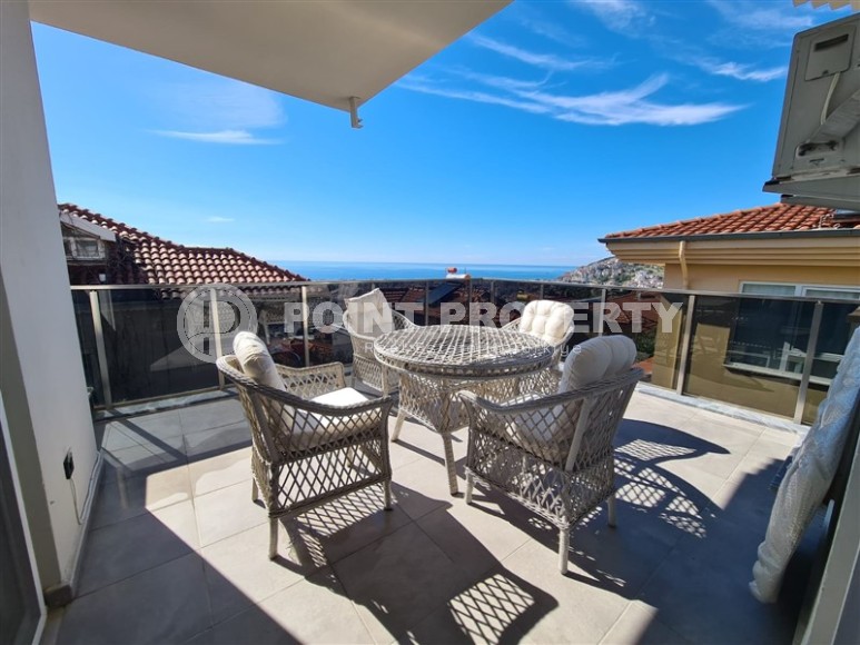 Готовая к проживанию двухэтажная вилла с панорамным видом на море, в престижном районе Аланьи - Бекташ-id-7634-фото-14