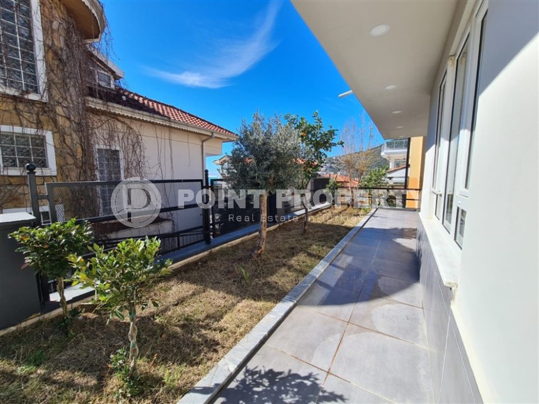 Готовая к проживанию двухэтажная вилла с панорамным видом на море, в престижном районе Аланьи - Бекташ-id-7634-фото-20