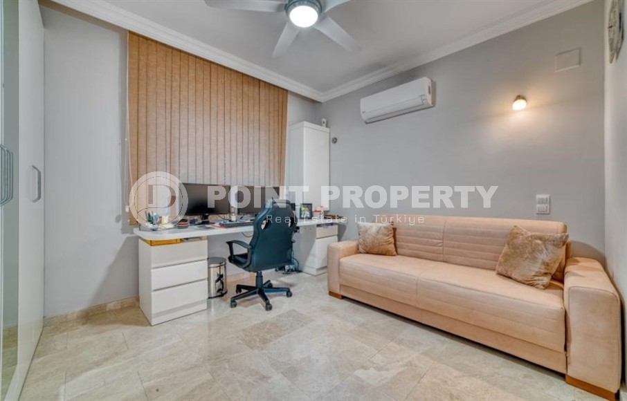 Comfortable villa with a swimming pool, a garden, a separate summer kitchen, a barbecue area and a sauna, a kilometer from the sea-id-7645-photo-12