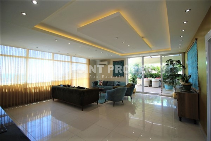 Luxury two-level apartment with three bedrooms, 300m², in Alanya area - Cikcilli-id-1589-photo-23