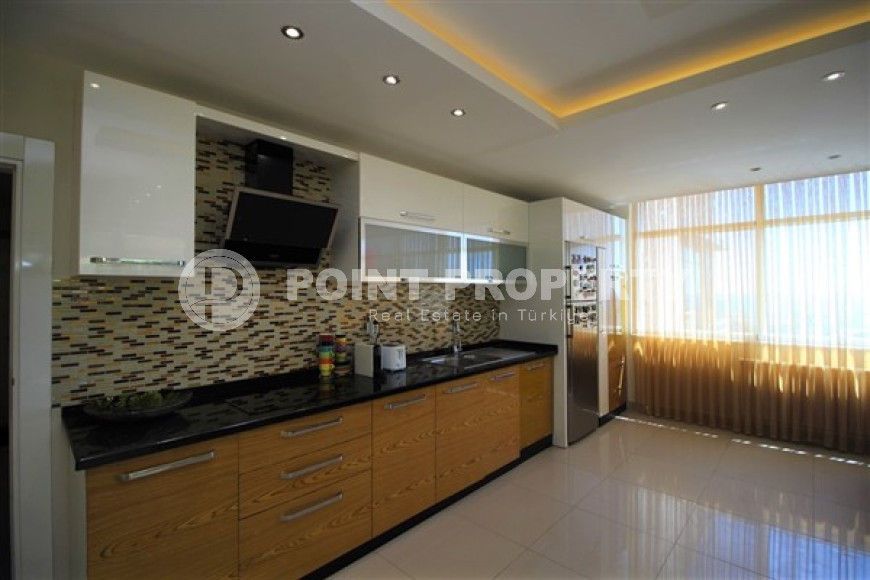 Luxury two-level apartment with three bedrooms, 300m², in Alanya area - Cikcilli-id-1589-photo-24