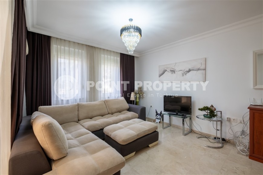 Благоустроенная двухэтажная вилла 2005 года постройки, в 250 метрах от моря-id-7646-фото-3