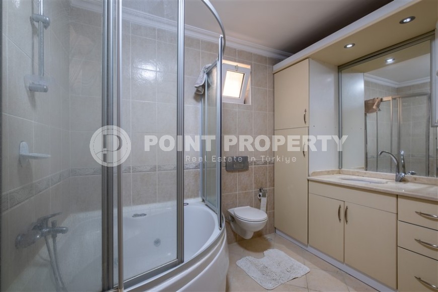 Благоустроенная двухэтажная вилла 2005 года постройки, в 250 метрах от моря-id-7646-фото-16