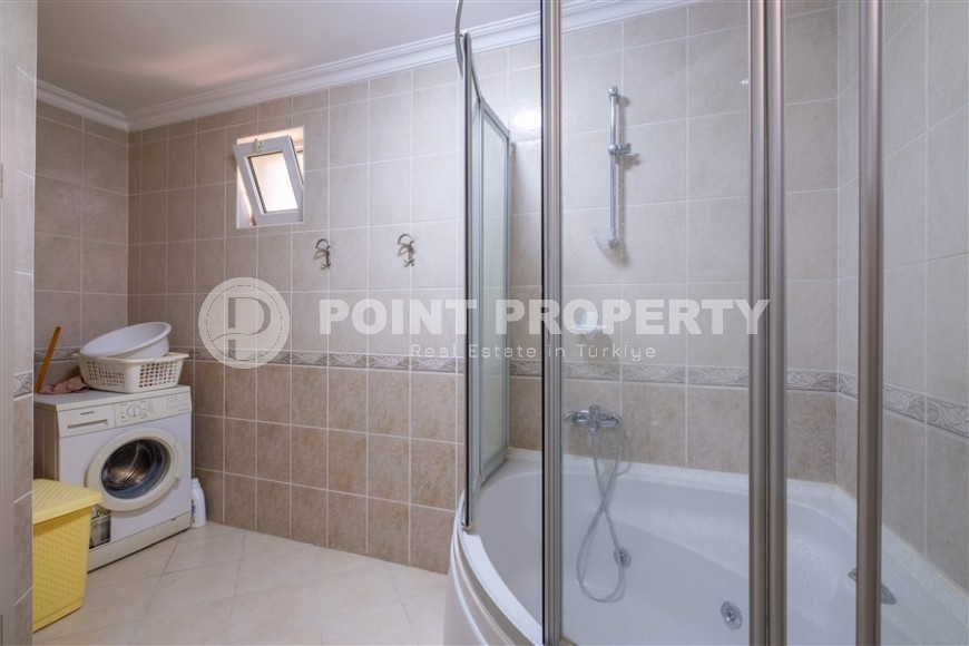 Благоустроенная двухэтажная вилла 2005 года постройки, в 250 метрах от моря-id-7646-фото-17