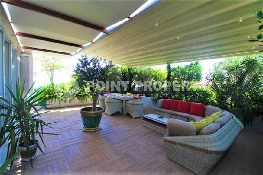 Luxury two-level apartment with three bedrooms, 300m², in Alanya area - Cikcilli-id-1589-photo-36