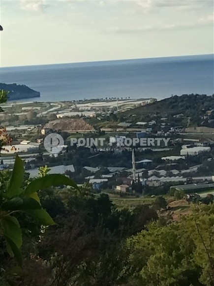 Просторный земельный участок, площадью 2760 м2, в двух километрах от моря.-id-7657-фото-1