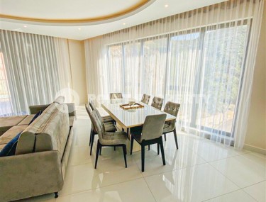 Bright, atmospheric apartment overlooking the green mountain slopes, 50 meters from the sea-id-7664-photo-2