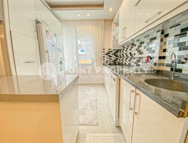 Стильная квартира с современным дизайном и приятным светлым интерьером, в центре района Тосмур-id-7665-фото-3